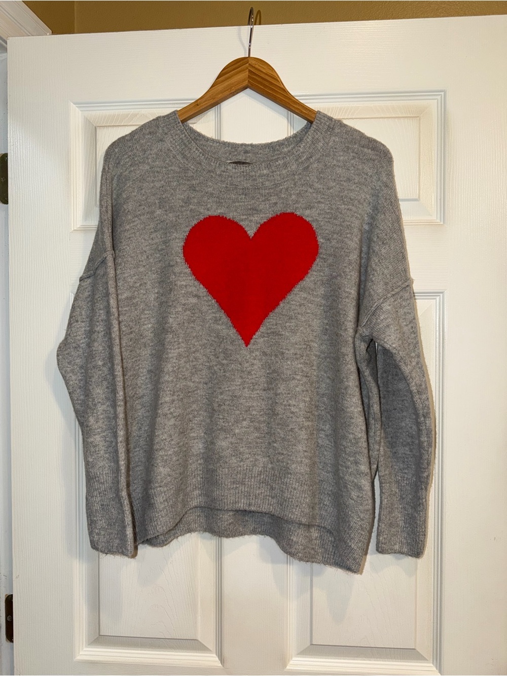 Vince Camuto Gray Crewneck Sweater with Red Heart - Picture 2 of 5